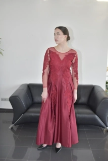 Společenské šaty Aubépine Rouge